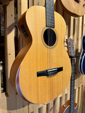 Taylor 12e-N Electro Acoustic (Preloved)